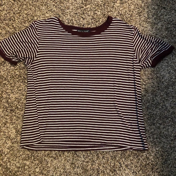 Maroon shirt - Picture 2 of 3